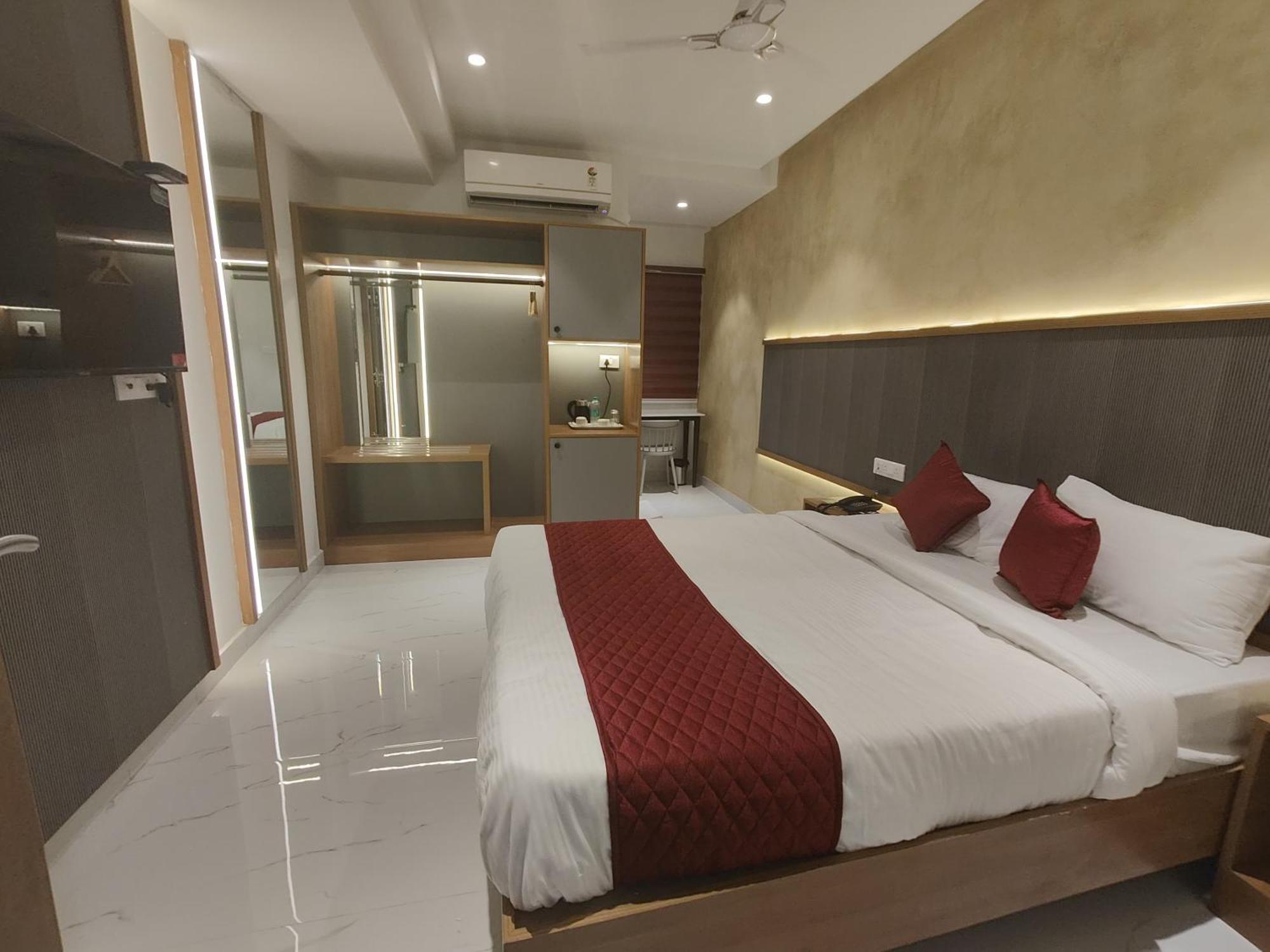 Hotel La Premier Haiderabad Buitenkant foto