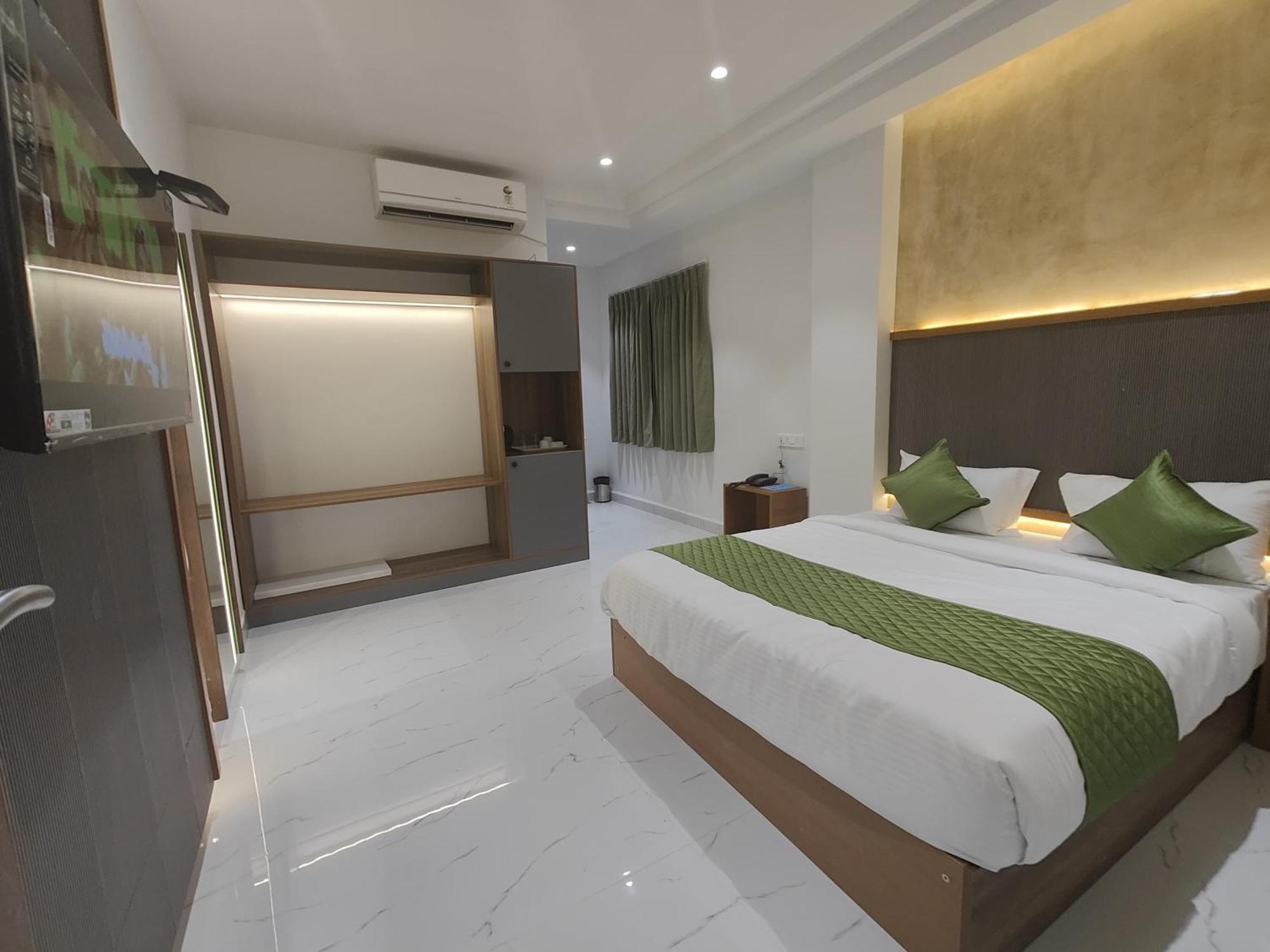Hotel La Premier Haiderabad Buitenkant foto